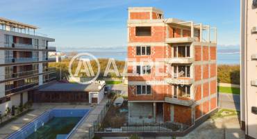 Луксозна сграда на брега на морето !, Поморие, Център, Снимка 12