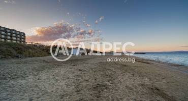 Луксозна сграда на брега на морето !, Поморие, Център, Снимка 5