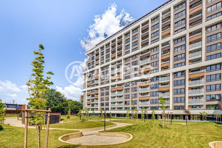 Луксозна сграда до парк Възраждане, София, Център, Снимка 2