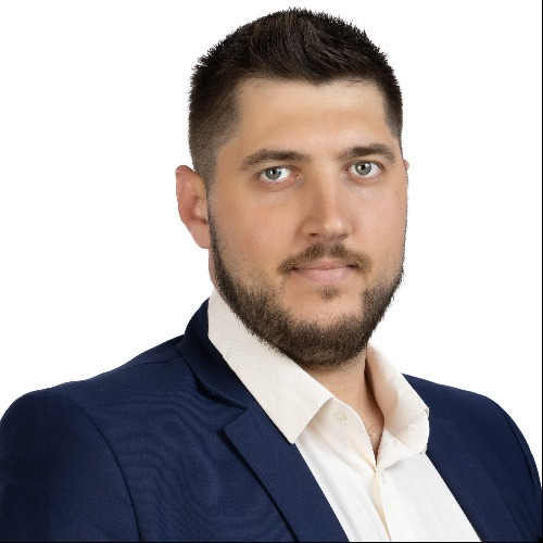 Кристиан Шиваров