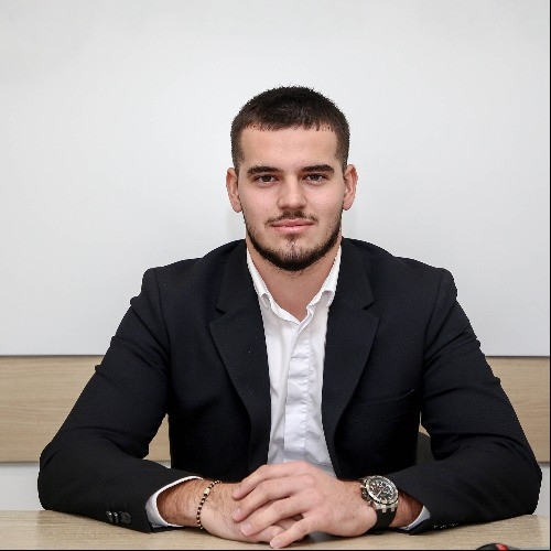 Иван  Маринов