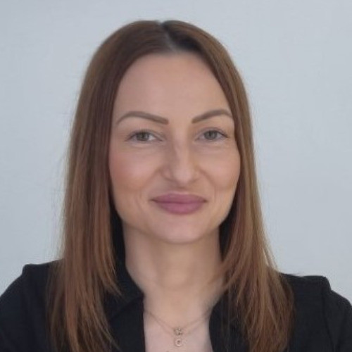 Стелиана Дойнова